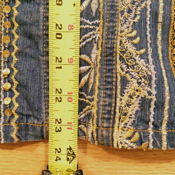 Chico’s Cropped Floral Embroidered & Sequin Denim Jacket Medium Wash - Picture 12 of 13